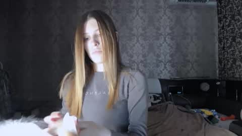 Snapshot of mmm_banana chatting on September 25, 7:23 am Lili online show from September 25, 7:23 am