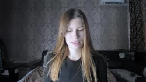 Snapshot of mmm_banana chatting on September 28, 10:09 am Lili online show from September 28, 10:09 am