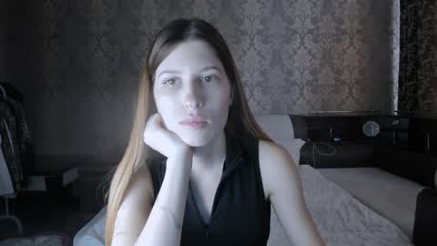 Snapshot of mmm_banana chatting on October 12, 11:09 am Lili online show from October 12, 11:09 am