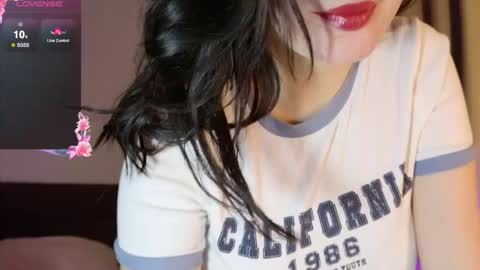 Snapshot of mmm_sweety_kitty chatting on February 8, 12:25 am mmm_sweety_kitty online show from February 8, 12:25 am