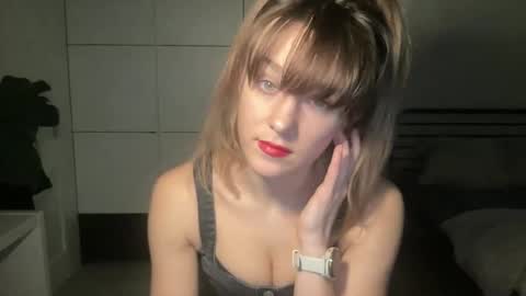 mmminnie online show from January 29, 5:56 pm