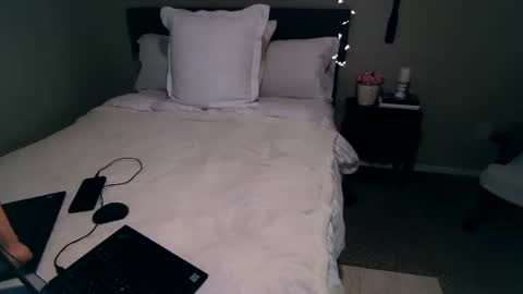 Snapshot of mmmmmwah chatting on November 3, 5:20 am Angel online show from November 3, 5:20 am