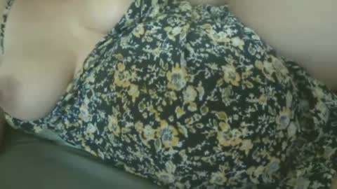 mmmmyesplease1 online show from October 9, 1:31 pm