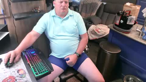 Snapshot of mmmthatsfunnn chatting on June 11, 9:24 pm mmmthatsfunnn online show from June 11, 9:24 pm