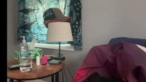 MNTuiLa online show from December 18, 4:39 pm