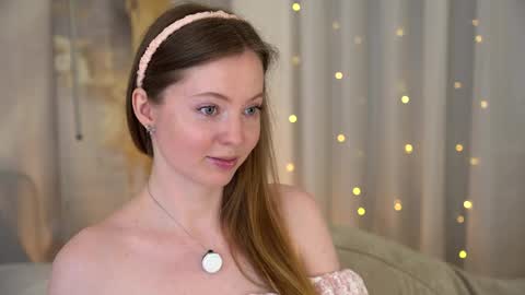 Snapshot of moan_elisa chatting on May 2, 4:06 am moan_elisa online show from May 2, 4:06 am