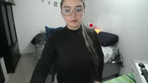 Sam online show from September 18, 11:01 am