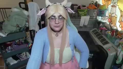 Snapshot of mochi_rainbow chatting on March 27, 7:57 pm The Mochi Rainbow Variety Show online show from March 27, 7:57 pm