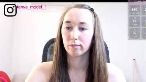 Snapshot of model_10 chatting on December 17, 4:46 pm Tatiana online show from December 17, 4:46 pm