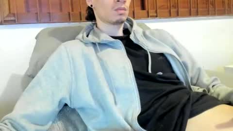 DigBreed online show from November 1, 7:21 am