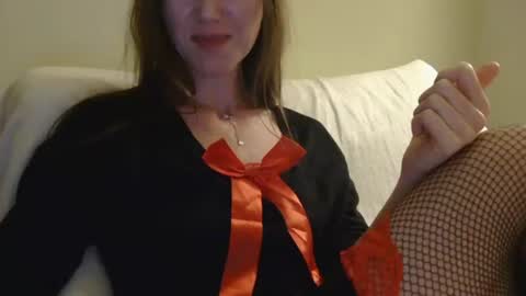 Aurora online show from December 4, 10:40 pm