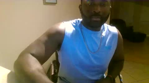 Snapshot of moed1987 chatting on June 3, 5:54 am Carluv99 online show from June 3, 5:54 am