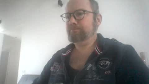 mofu781s online show from December 4, 7:28 am