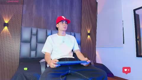 mohamed_malik online show from May 8, 11:04 am