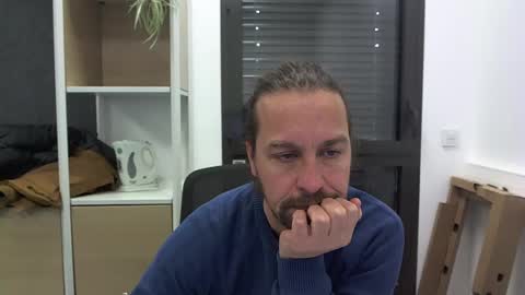 Julien online show from January 30, 12:06 pm