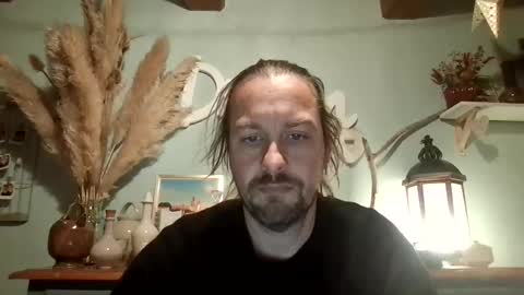 Snapshot of moi9876543210 chatting on January 6, 8:23 pm Julien online show from January 6, 8:23 pm