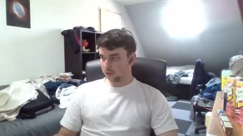 Snapshot of moistbreadstick chatting on May 10, 2:55 pm moistbreadstick online show from May 10, 2:55 pm