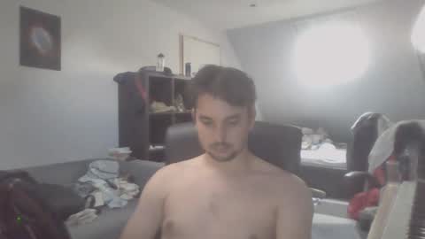 Snapshot of moistbreadstick chatting on July 21, 5:26 pm moistbreadstick online show from July 21, 5:26 pm