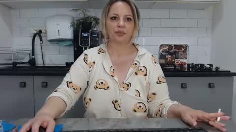 erika online show from February 2, 8:13 am