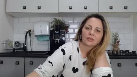 erika online show from February 17, 1:10 pm