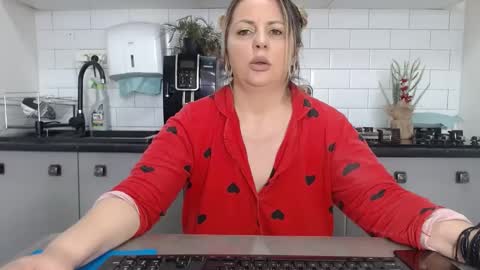 erika online show from February 21, 8:51 am