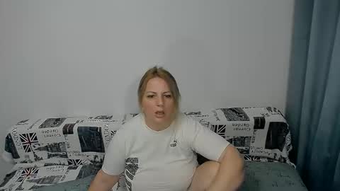 erika online show from October 12, 7:40 am