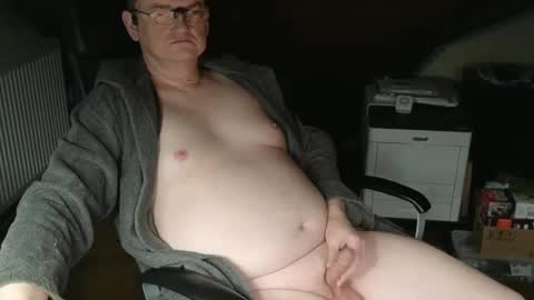 Snapshot of mojo705 chatting on January 7, 2:10 am mojo705 online show from January 7, 2:10 am