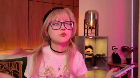 moliqin online show from April 27, 7:17 am