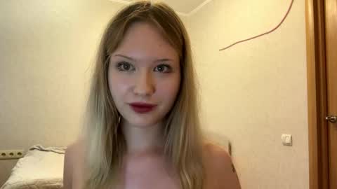 Snapshot of mollieadamek chatting on May 7, 2:00 pm Lisa online show from May 7, 2:00 pm