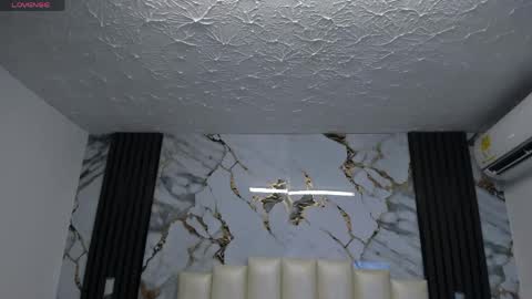 Hey Guys  Im Mollie online show from April 18, 11:58 am