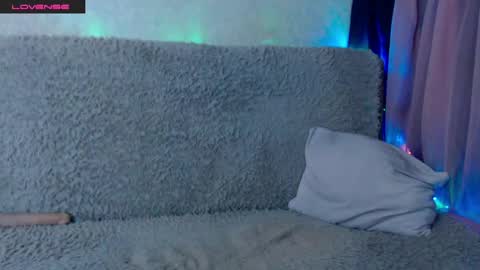 Snapshot of molly1sex chatting on May 16, 6:10 am Molly1sex online show from May 16, 6:10 am
