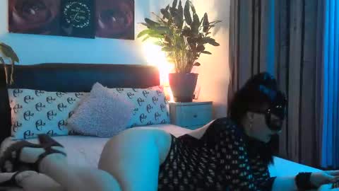 Snapshot of molly_blanka chatting on October 8, 10:07 pm Molly online show from October 8, 10:07 pm