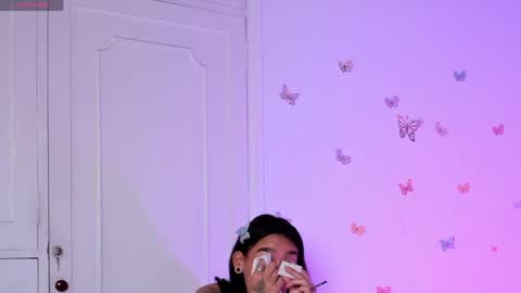    Follow me and rate me  online show from May 27, 3:09 pm