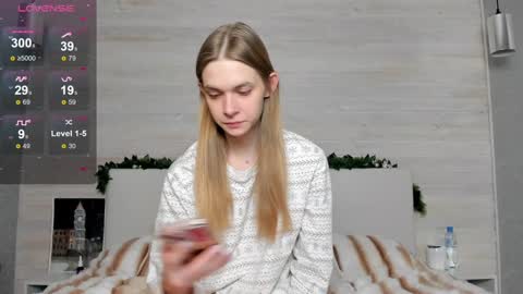 Molly Hunt online show from January 6, 3:42 am