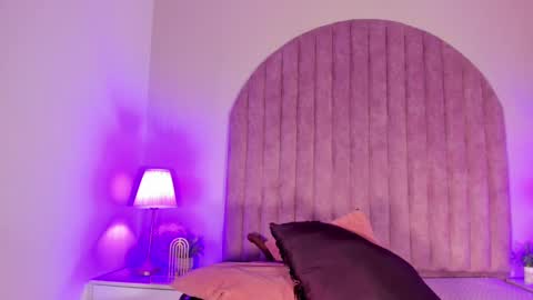 Molly Jackson online show from December 12, 3:05 pm