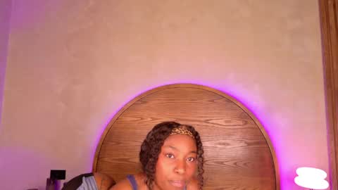 Snapshot of molly_jackson chatting on May 15, 11:23 pm Molly Jackson online show from May 15, 11:23 pm