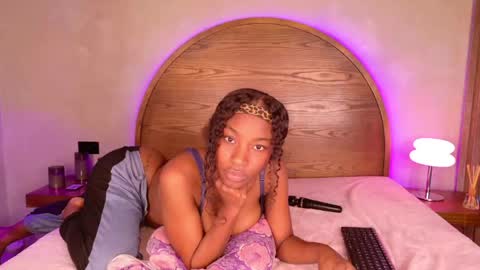 Snapshot of molly_jackson chatting on May 16, 12:18 am Molly Jackson online show from May 16, 12:18 am