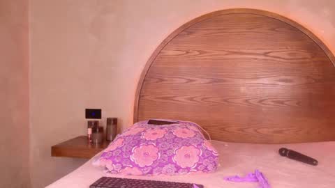 Snapshot of molly_jackson chatting on July 2, 10:05 pm Molly Jackson online show from July 2, 10:05 pm