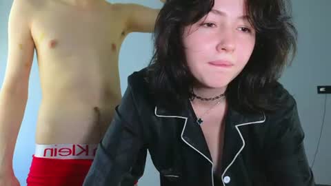 Snapshot of molly_millerr chatting on June 11, 8:23 am molly_millerr online show from June 11, 8:23 am