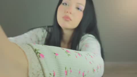 Snapshot of molly_millerr chatting on July 21, 8:55 pm molly_millerr online show from July 21, 8:55 pm
