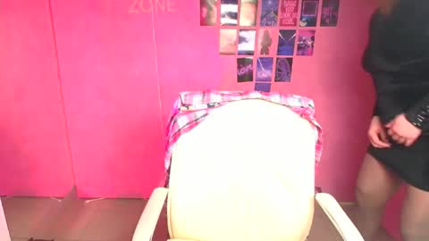 Molly online show from February 11, 12:32 pm