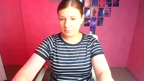 Snapshot of molly_mis chatting on June 25, 11:15 am Molly online show from June 25, 11:15 am