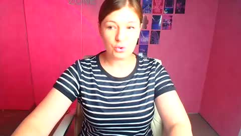 Snapshot of molly_mis chatting on July 26, 11:50 am Molly online show from July 26, 11:50 am