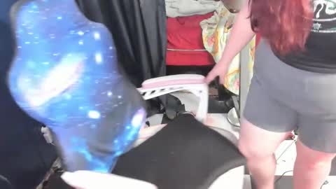 molly_moons online show from April 15, 7:58 pm