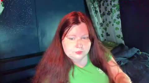 molly_moons online show from July 10, 6:10 pm