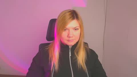 Molly online show from January 15, 12:15 pm