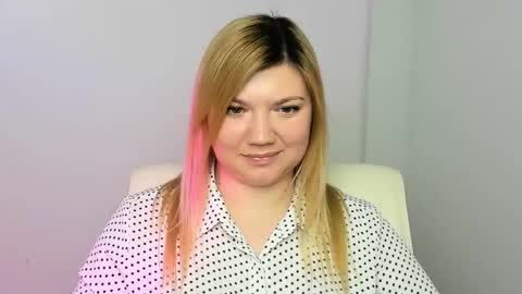 Molly online show from January 25, 3:30 pm