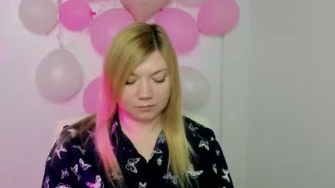 Molly online show from March 9, 12:20 pm