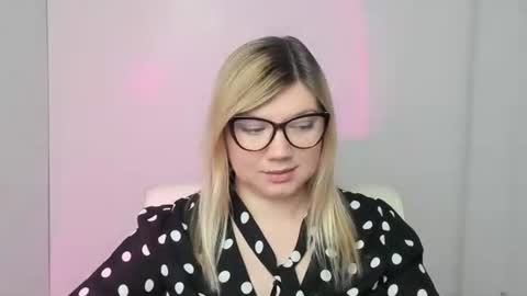 Molly online show from October 22, 12:16 pm