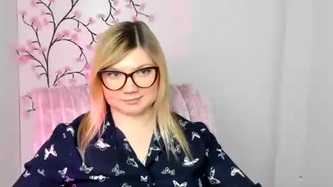 Molly online show from January 5, 5:27 pm